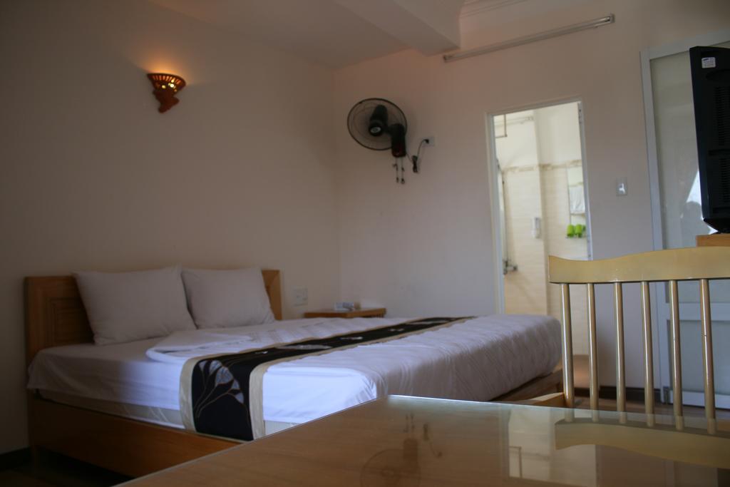 Nhiet Doi Hotel Tuy Hòa Buitenkant foto