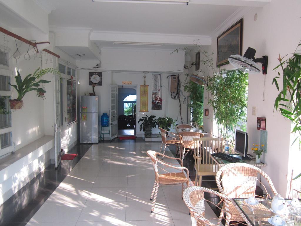 Nhiet Doi Hotel Tuy Hòa Buitenkant foto